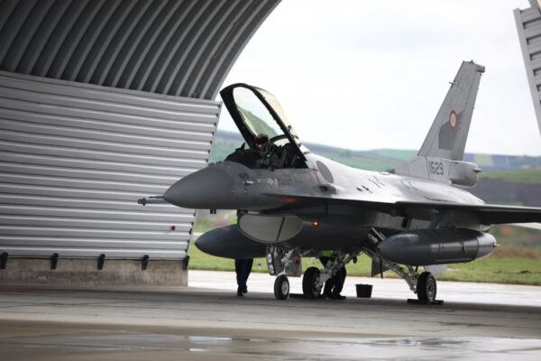 F-16