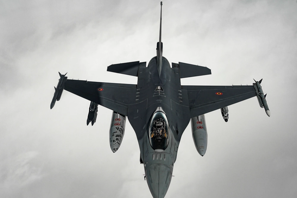 F-16