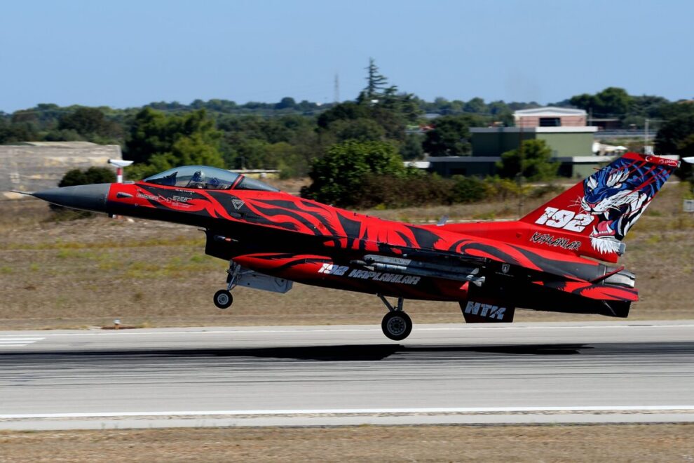 F-16