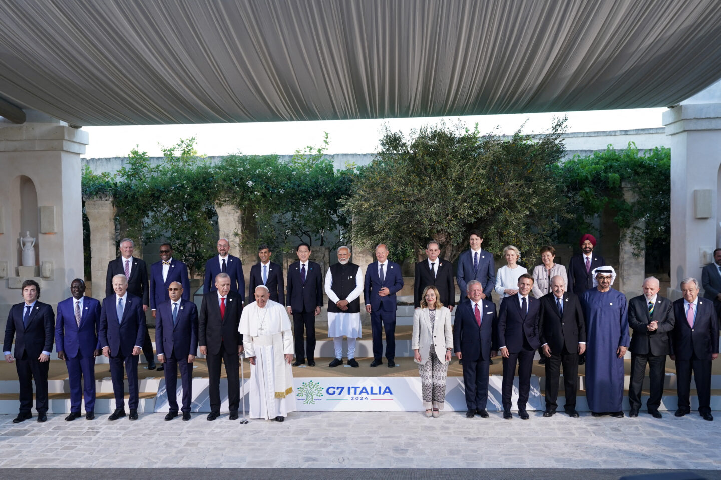 G7