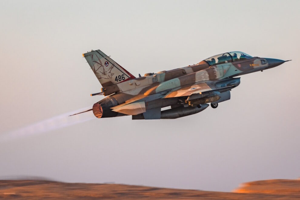 F-16