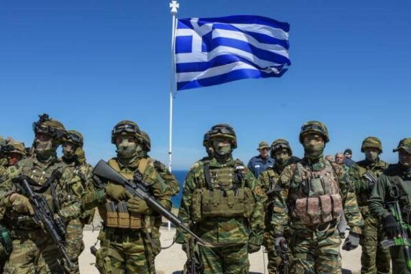 Στρατόπεδα - Κρήτη