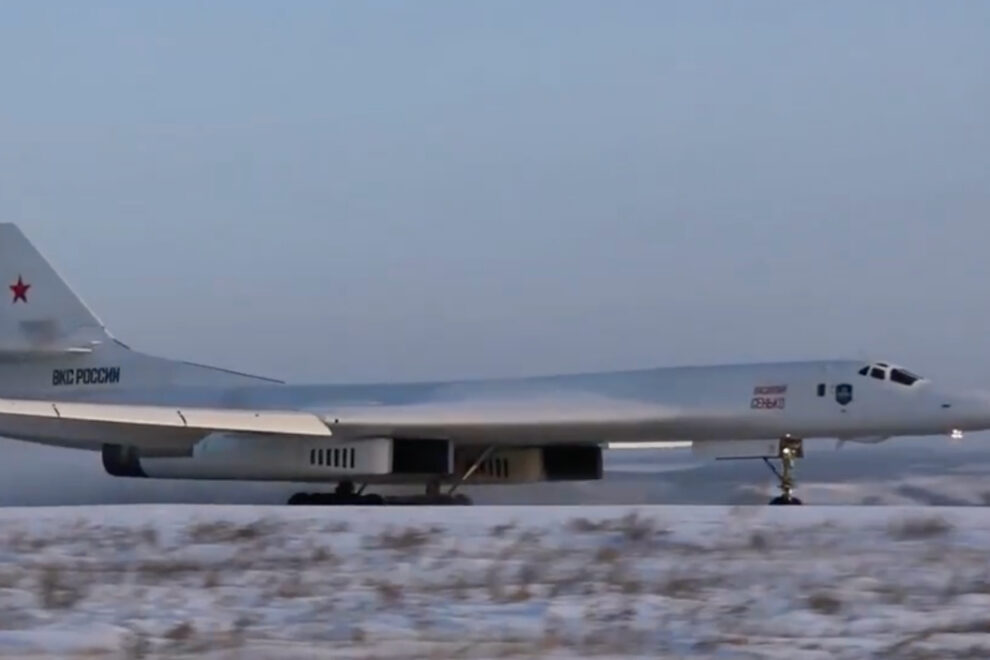 Tu-160