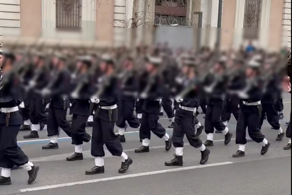 παρέλαση