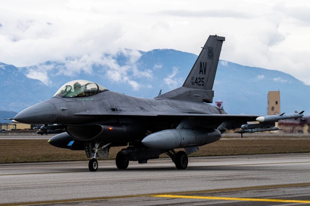 F-16