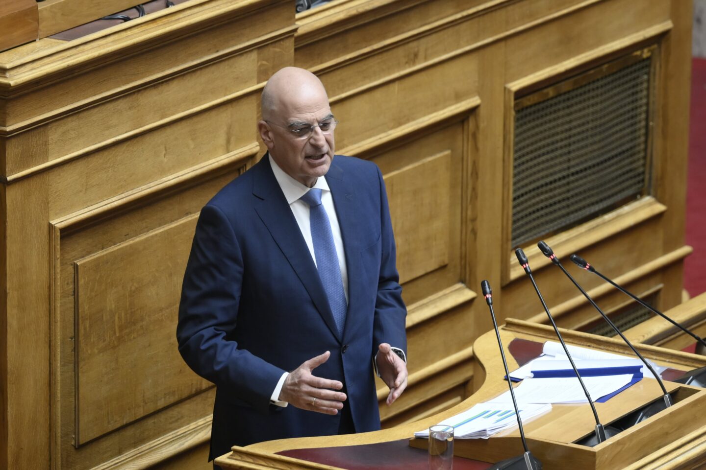 Δένδιας