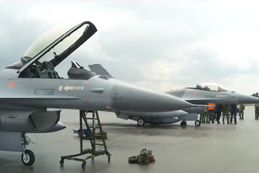 F-16