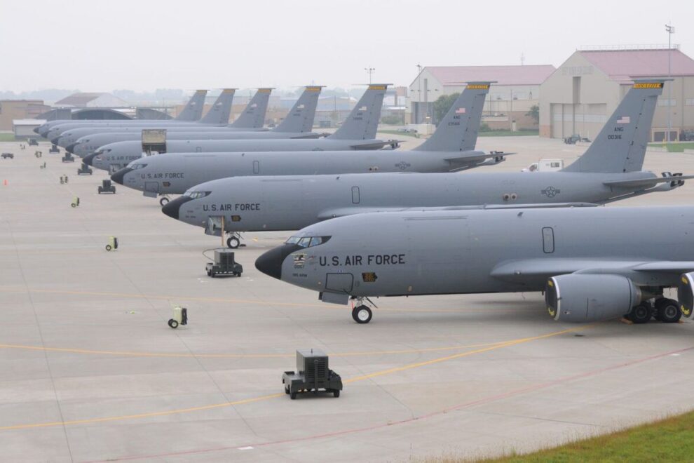 KC-135