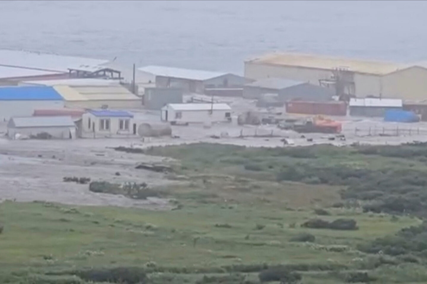 Σεισμός 8,8 Ρίχτερ στη Ρωσία: Τουλάχιστον 30 μετασεισμοί – Ειδοποιήσεις για τσουνάμι [vids]