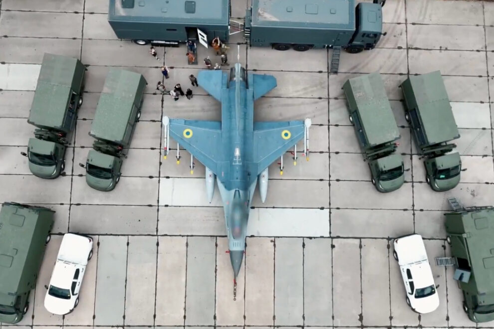 F-16