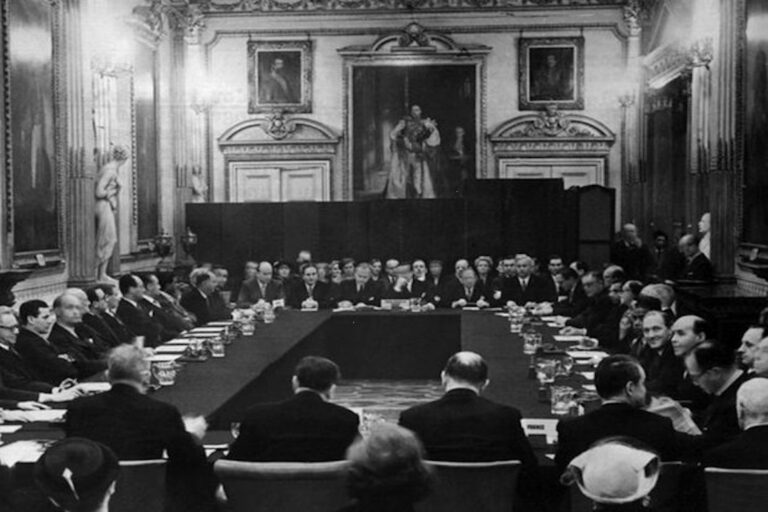 Σαν σήμερα: Το 1953 υπογράφεται η συμφωνία διαγραφής του γερμανικού χρέους, με τη συμμετοχή της Ελλάδας