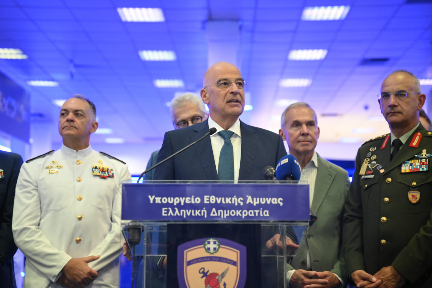Δένδιας