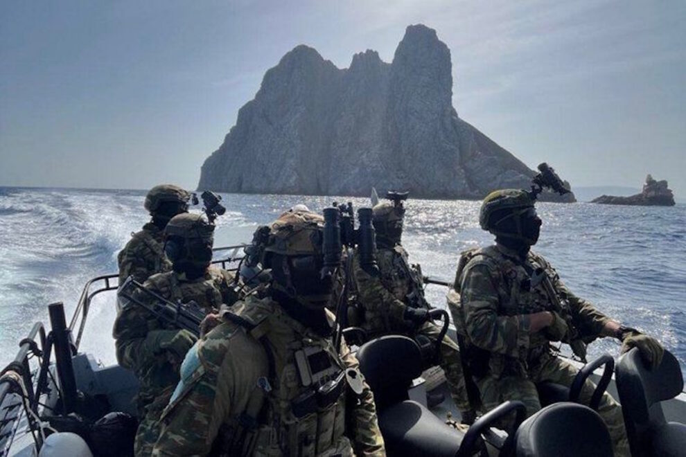 Παρμενίων