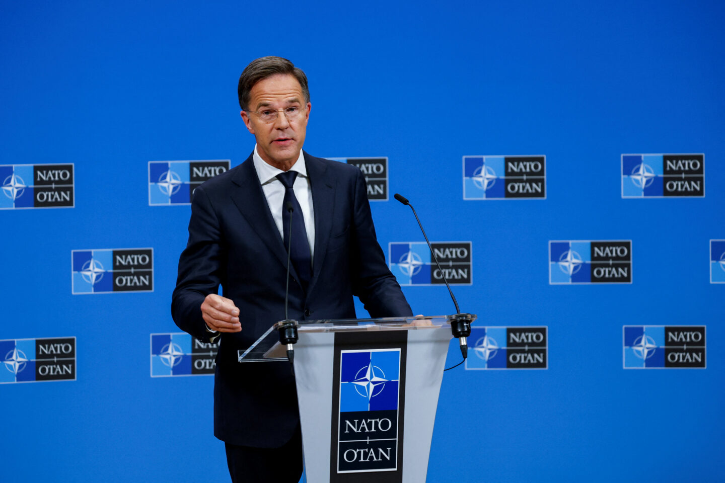 Μαρκ Ρούτε - NATO