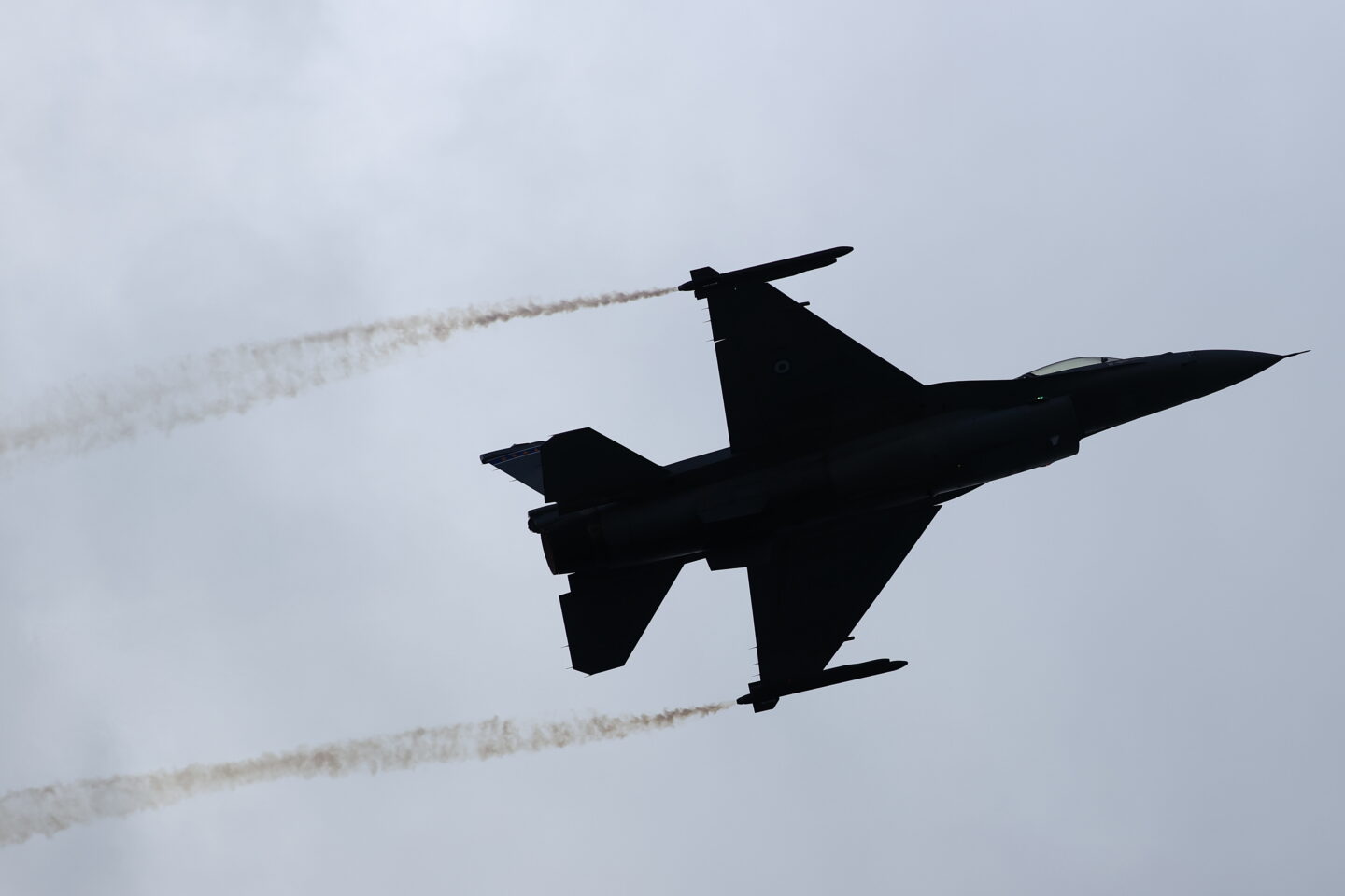 F-16