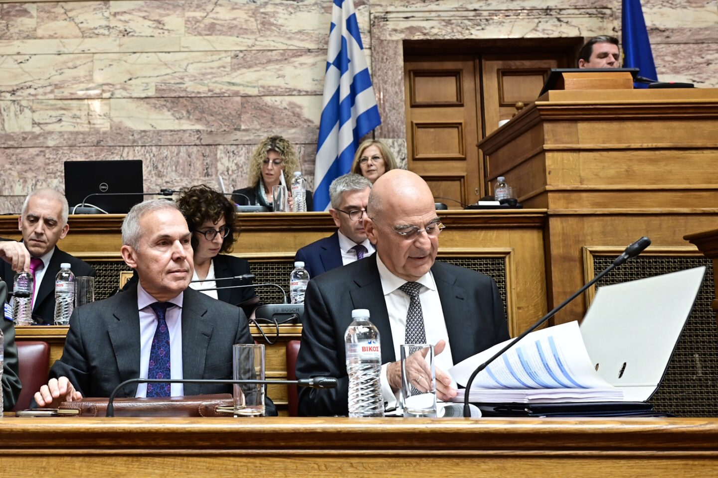Δένδιας
