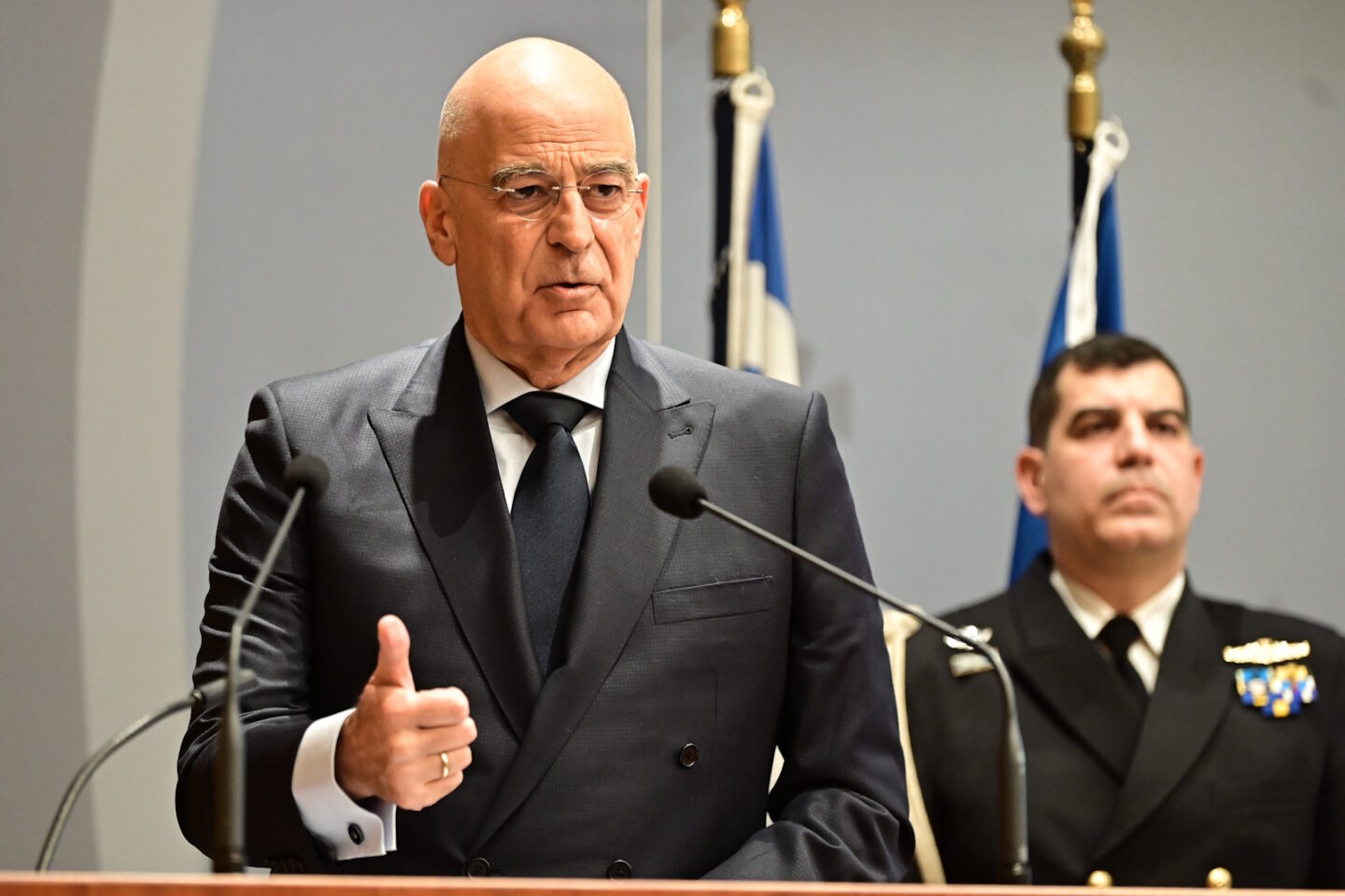 Δένδιας