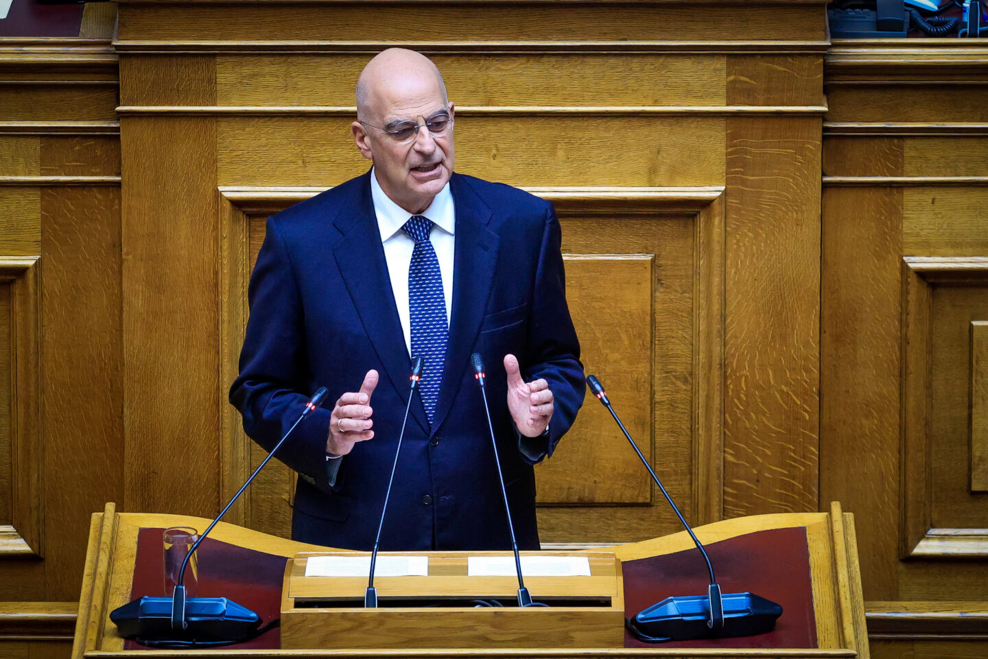 Δένδιας