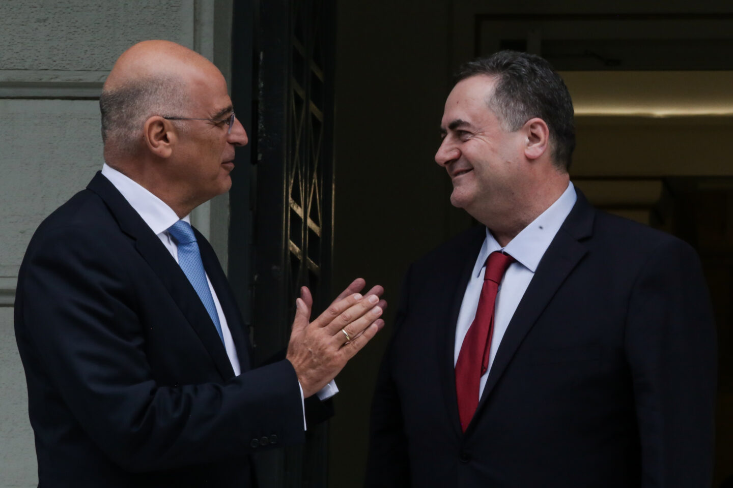 Δένδιας
