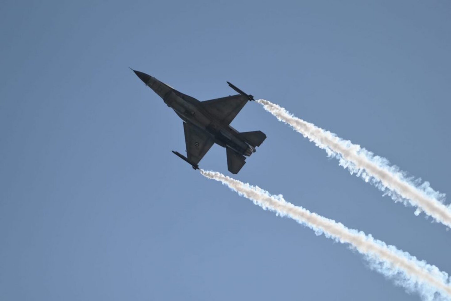 F-16
