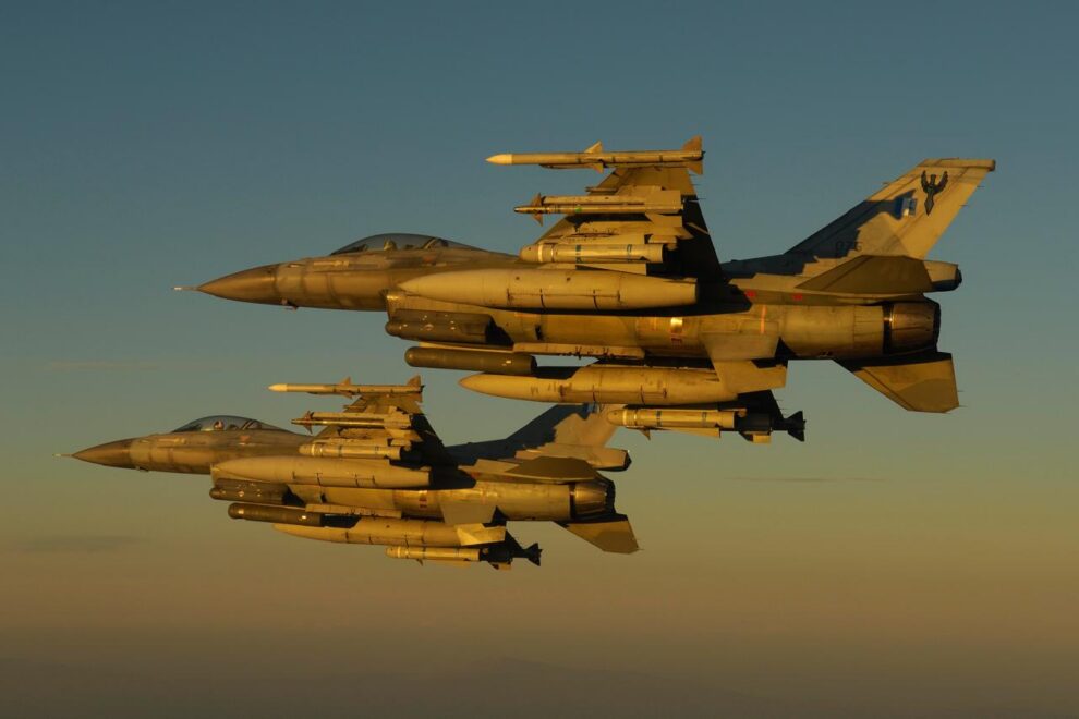 F-16