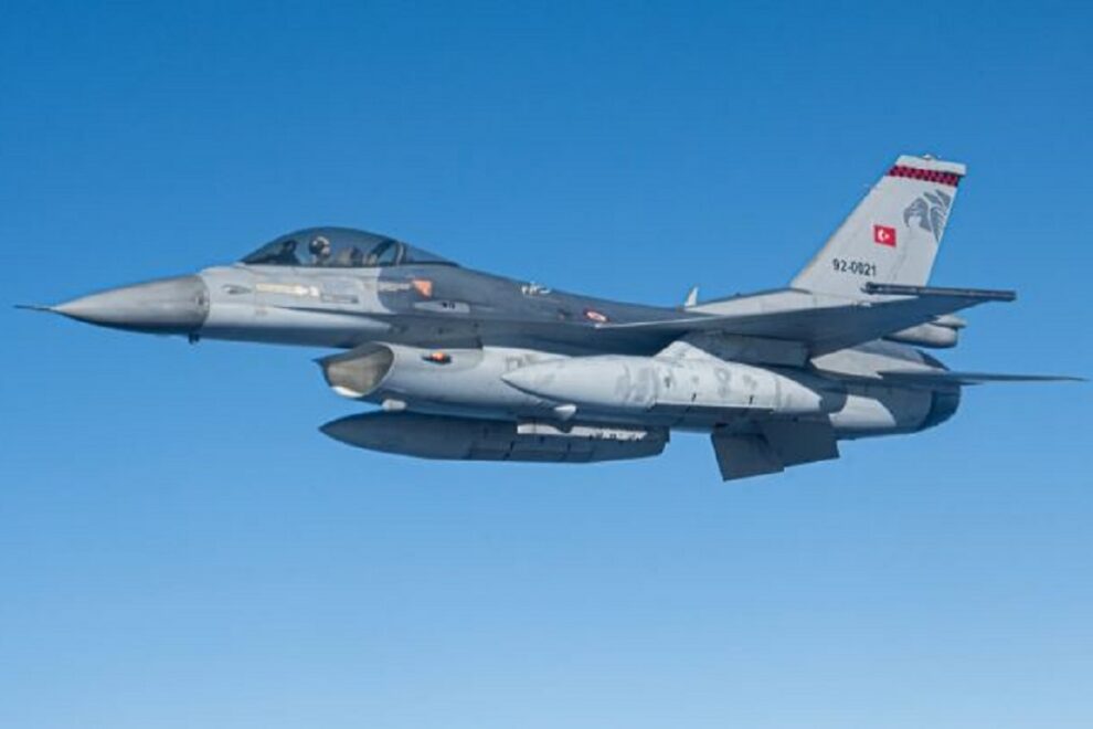 παραβάσεις - F-16 - KC-135