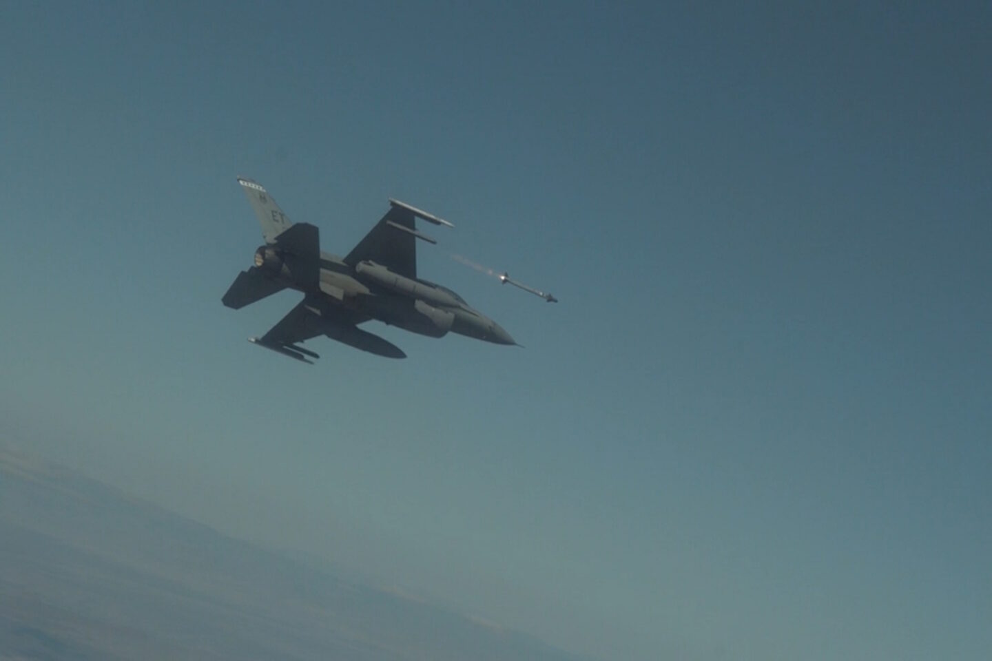 Εκτόξευση πυραύλου τύπου AIM-9Χ