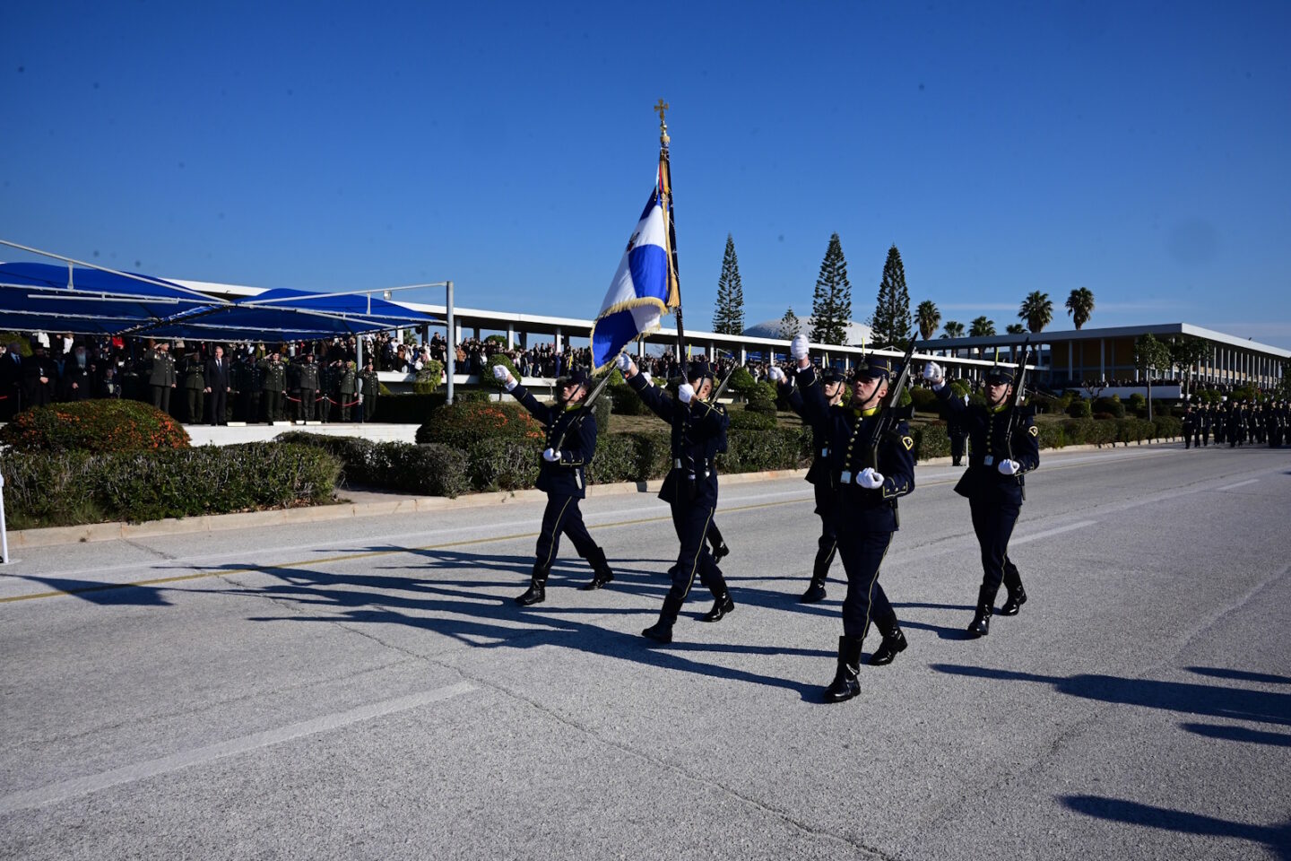 Ευέλπιδες σε τελετή ορκομωσίας πρωτοετών