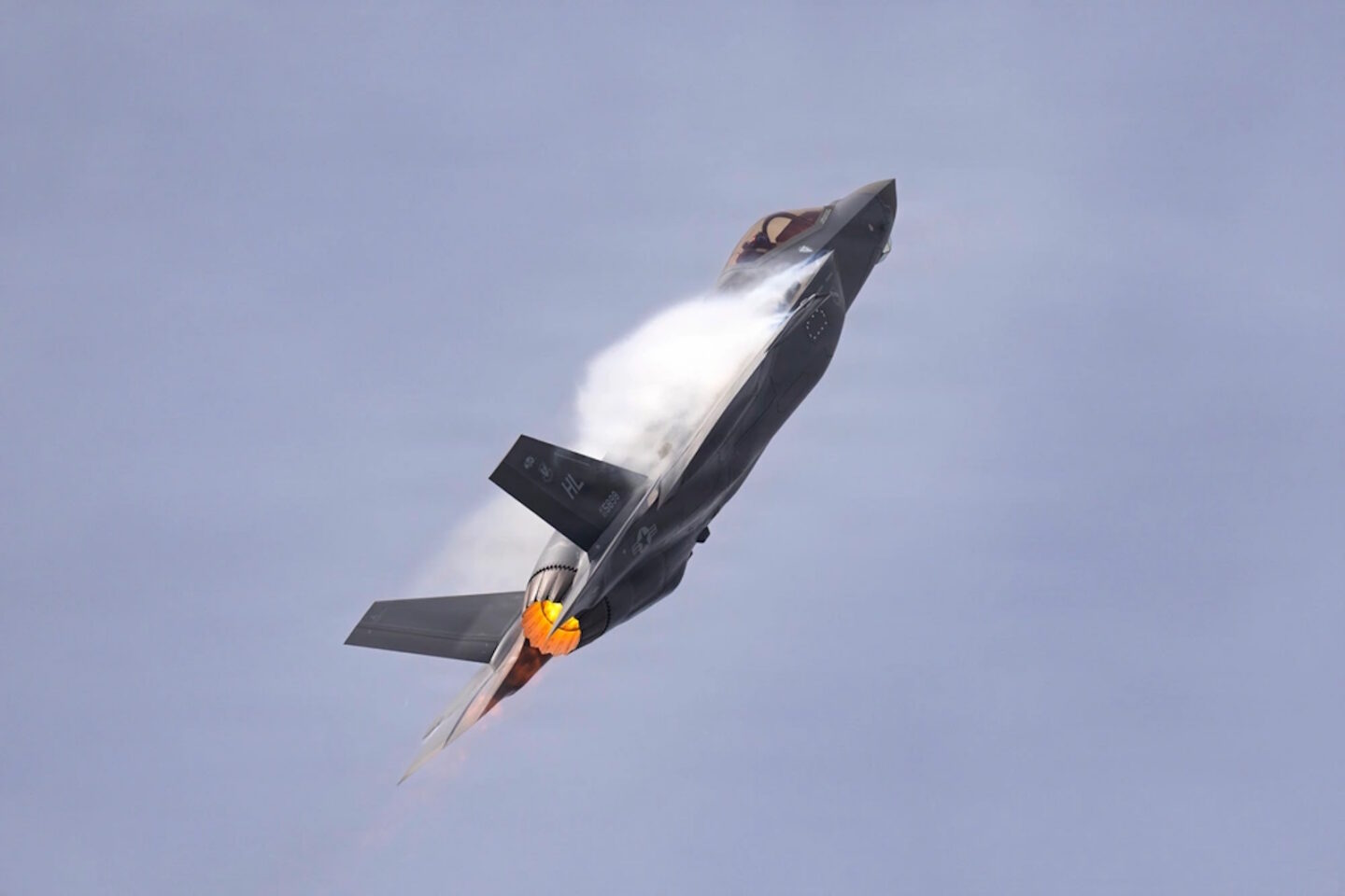 Αμερικανικό stealth μαχητικό αεροσκάφος τύπου F-35