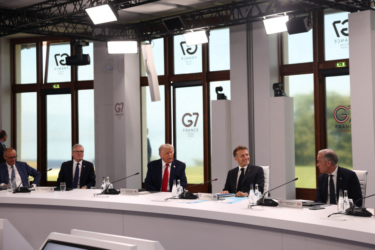 G7