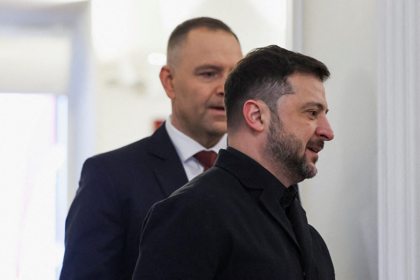 O Ουκρανός πρόεδρος Βολοντίμιρ Ζελένσκι με τον Πολωνό πρόεδρο Κάρολ Ναβρότσκι