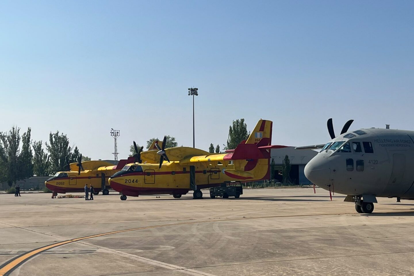 CL-415