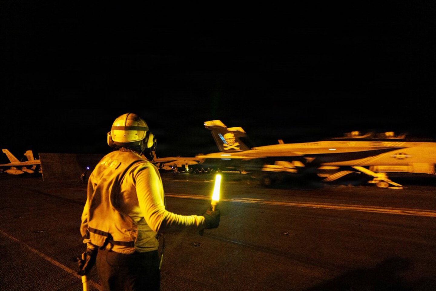 Αμερικανικό μαχητικό αεροσκάφος τύπου F/A-18 σε επιχειρήσεις κατά του Ιράν