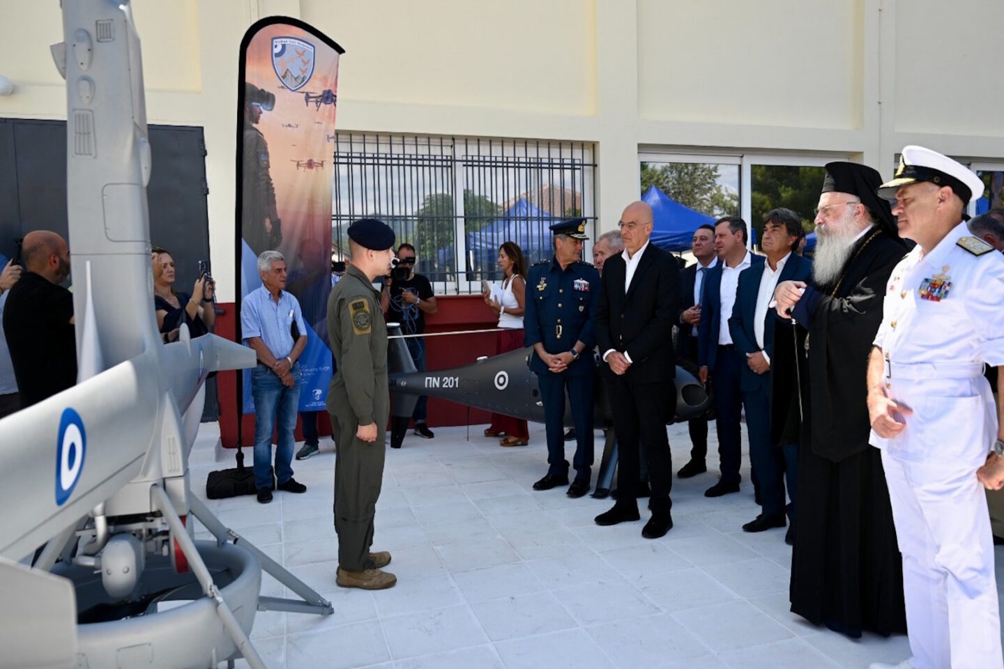 Ο Νίκος Δένδιας στο Κέντρο Διακλαδικής Εκπαίδευσης μη επανδρωμένων αεροχημάτων