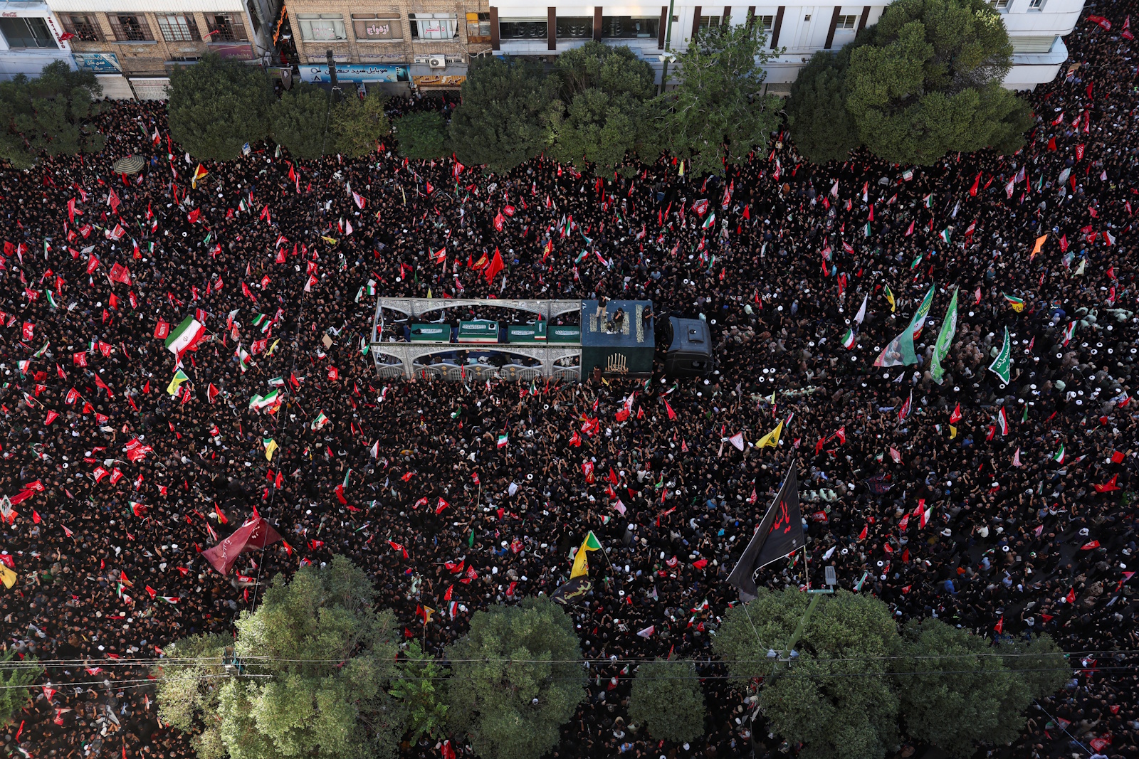 Το φέρετρο του Αλί Χαμενεΐ