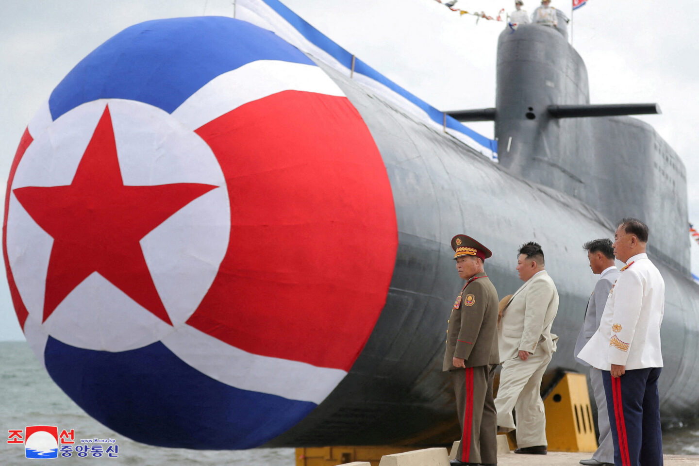 FILE PHOTO/KCNA via REUTERS