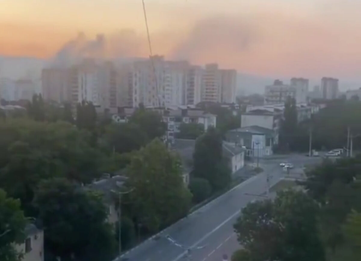 Νοβοροσίσκ: Επιδρομή δεκάδων ουκρανικών drones με στόχο το στρατηγικό λιμάνι και πετρελαϊκές υποδομές