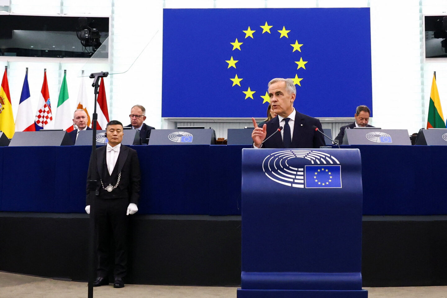 Ο Καναδός πρωθυπουργός, Μαρκ Κάρνεϊ, κατά την ομιλία του ενώπιον του Ευρωκοινοβουλίου / REUTERS/Yves Herman
