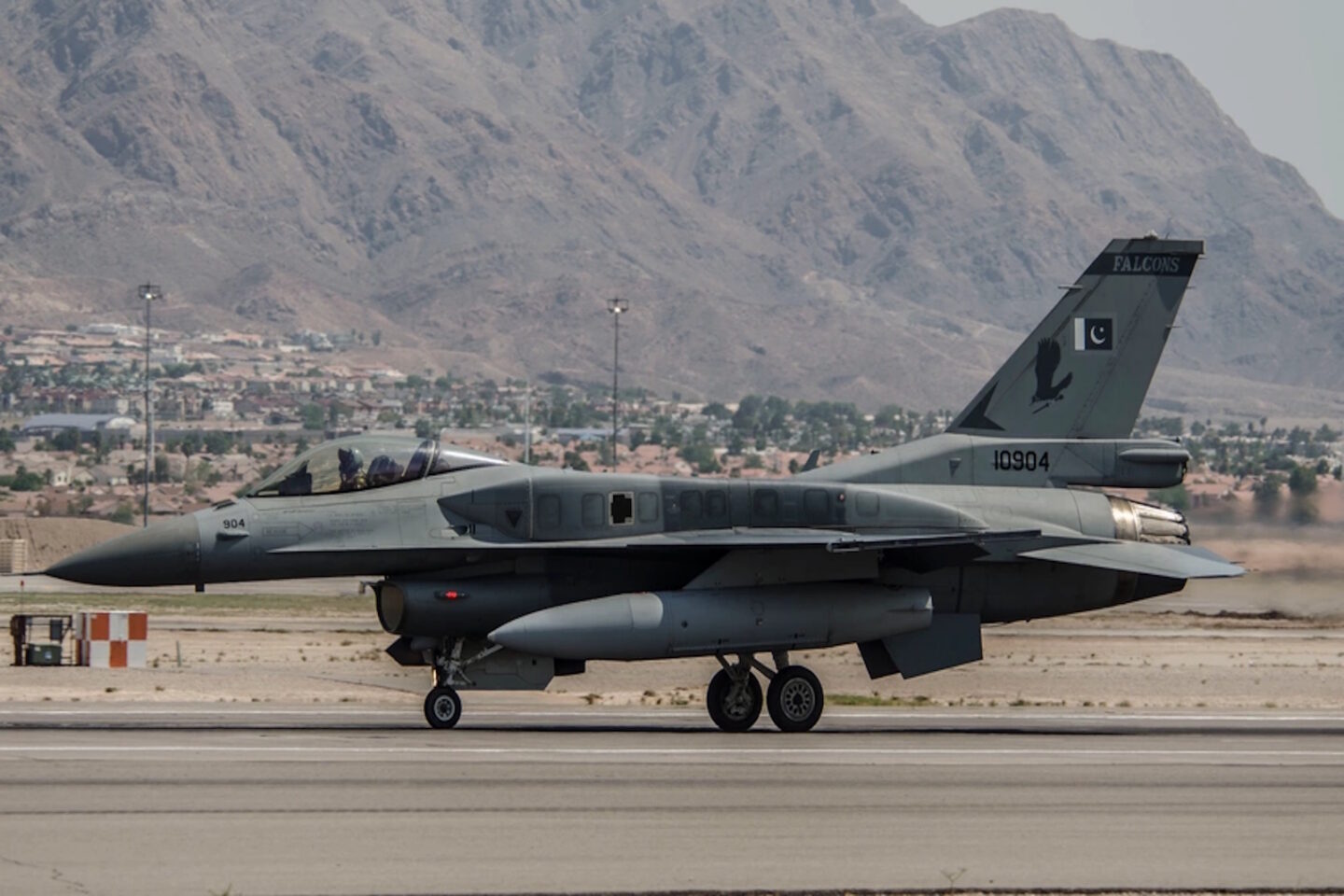 Πακιστανικό F-16