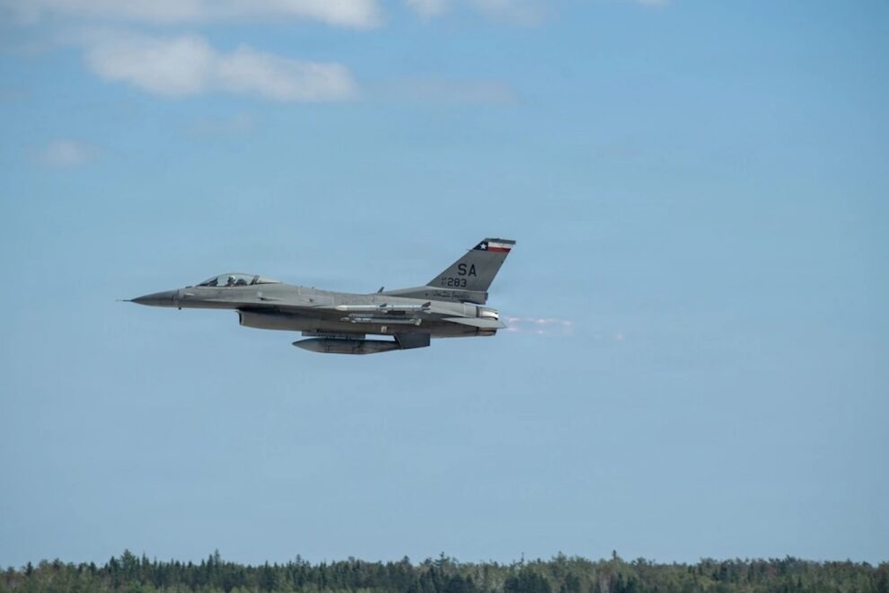 F-16