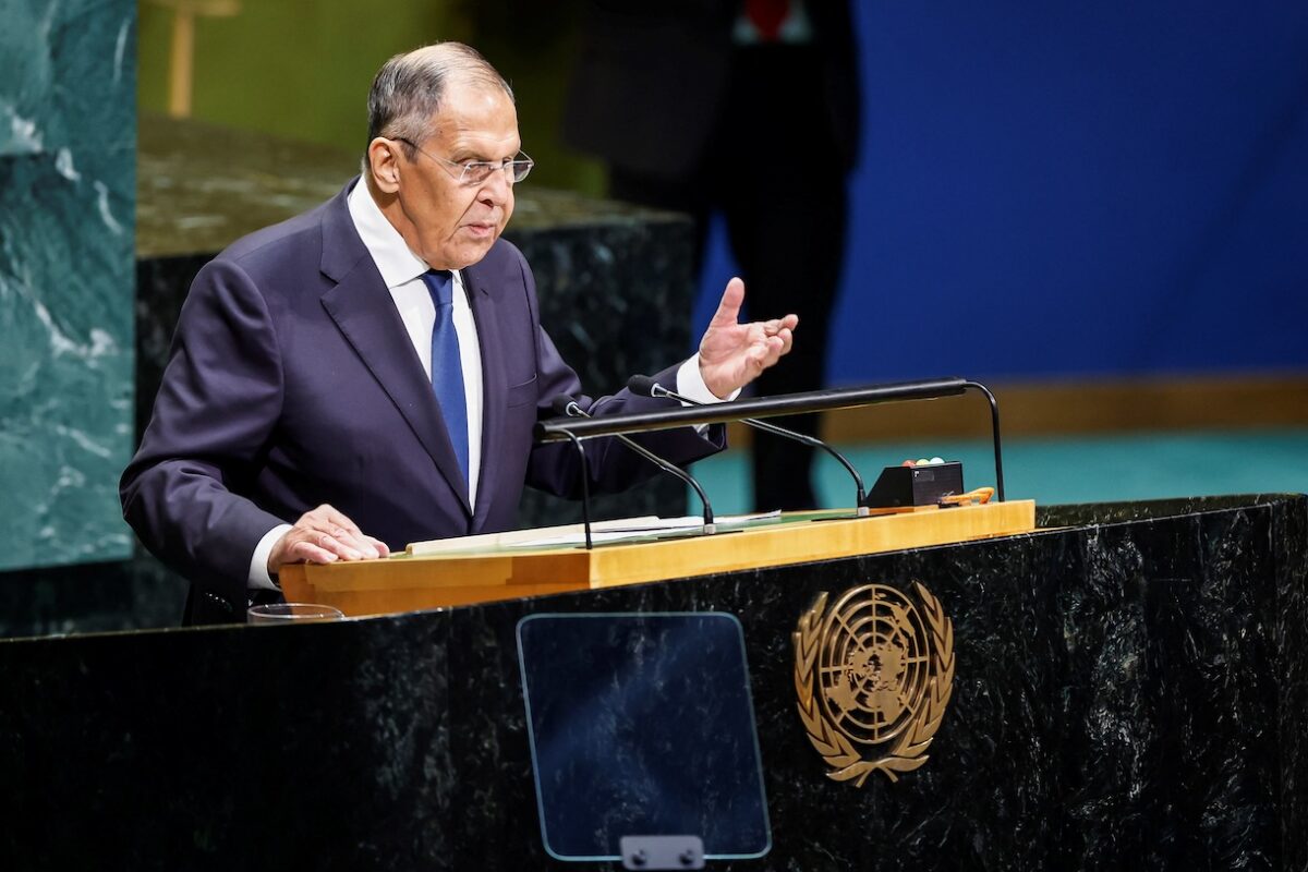 Λαβρόφ στη Γενική Συνέλευση του ΟΗΕ: «Η Ευρώπη αντιτίθεται συστηματικά στα ειρηνευτικά σχέδια για την Ουκρανία»
