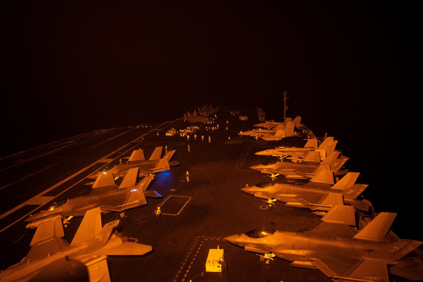 Το αεροπλανοφόρο USS George Washington στη Μέση Ανατολή