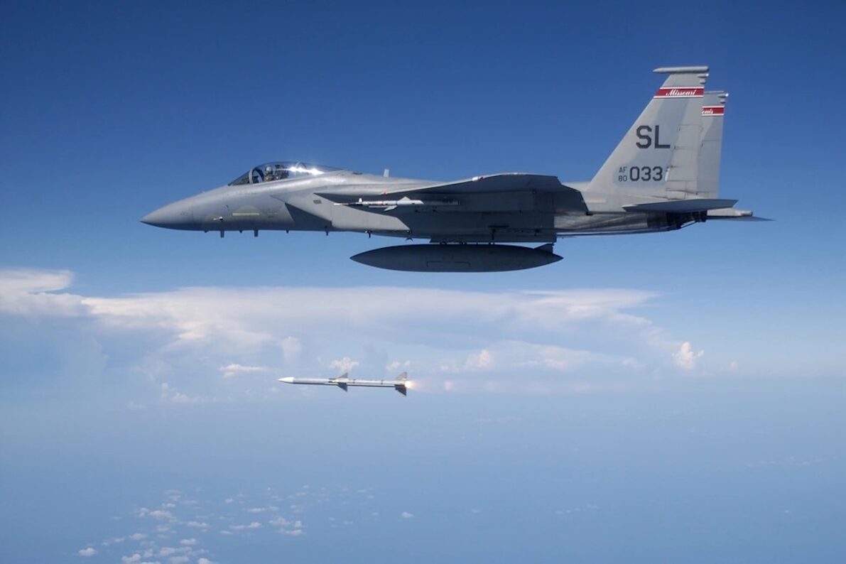 AIM-120 AMRAAM