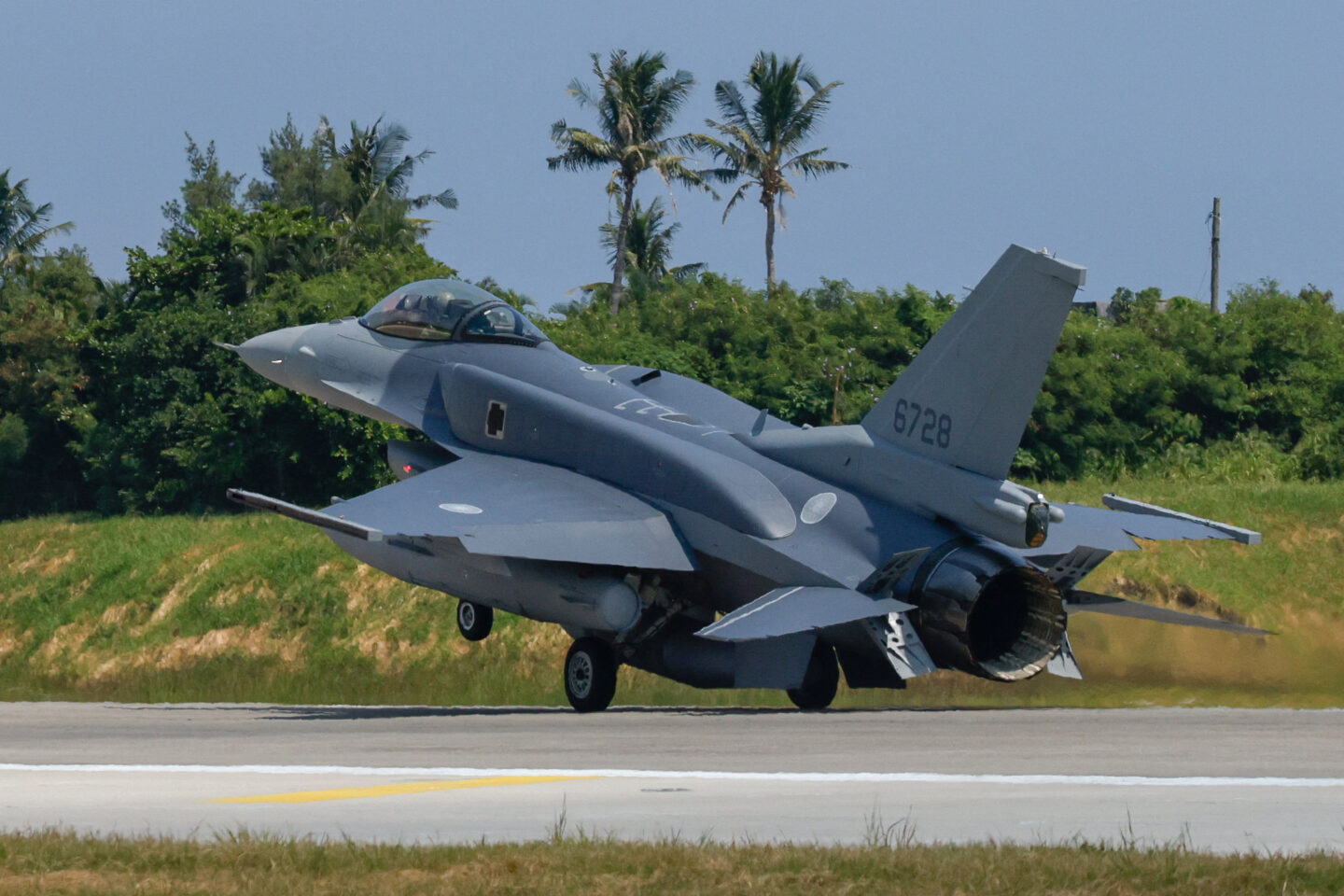 Το πρώτο F-16 Viper που παρέλαβε η Ταϊβάν