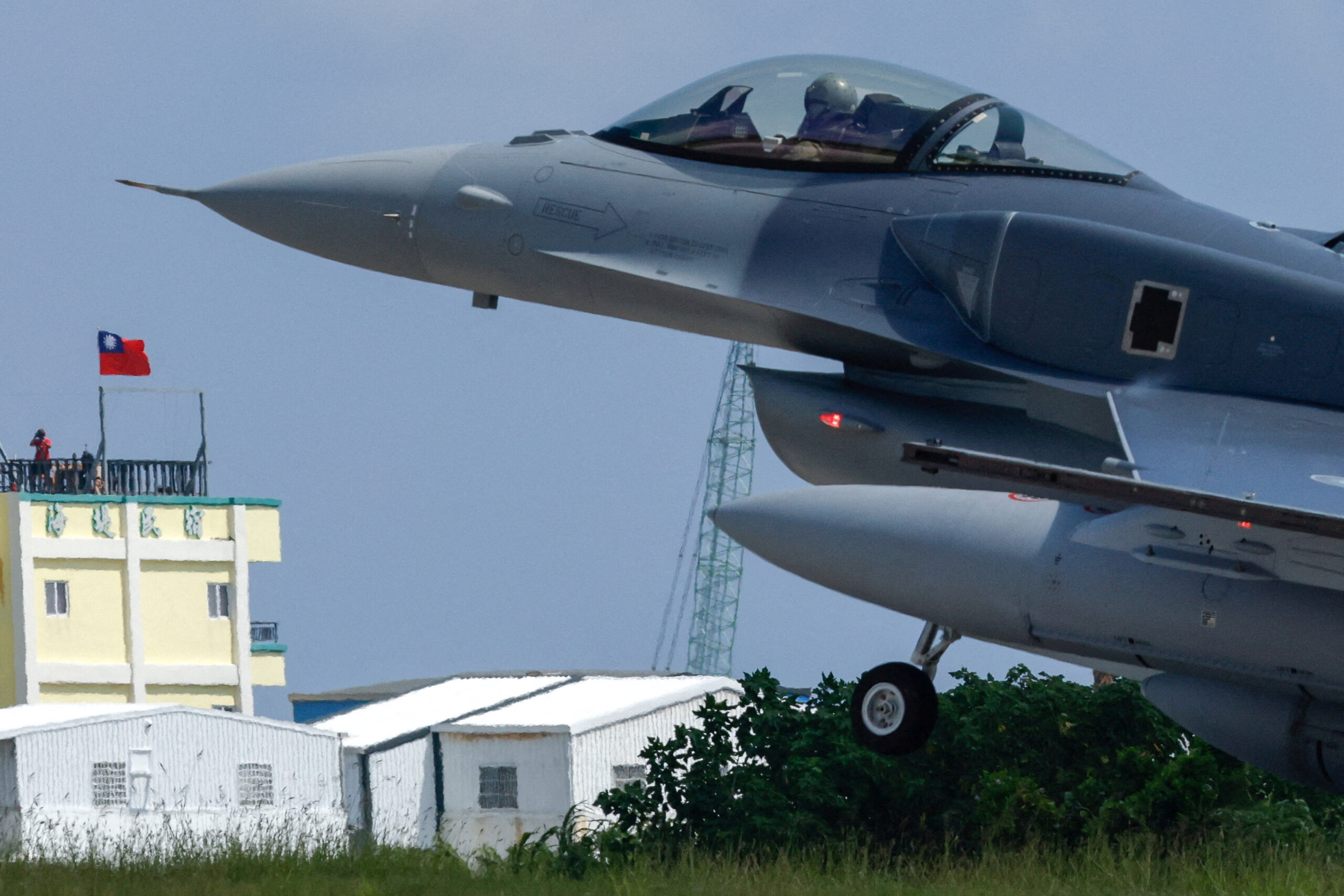 Το πρώτο F-16 Viper που παρέλαβε η Ταϊβάν