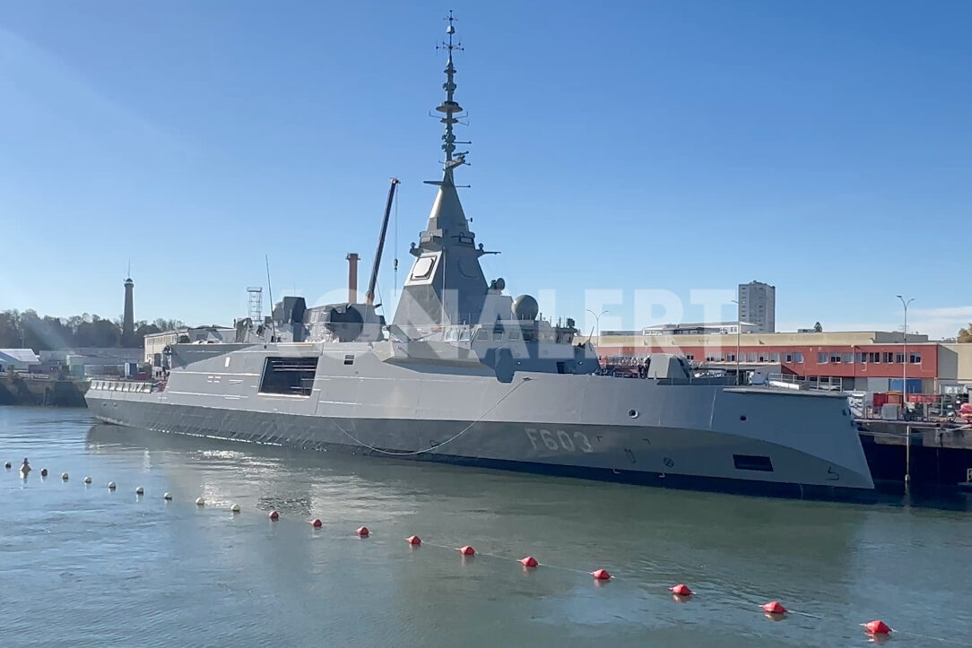 H φρεγάτα FDI HN «ΦΟΡΜΙΩΝ» (F603) στο ναυπηγείο της Naval Group στη Λοριάν