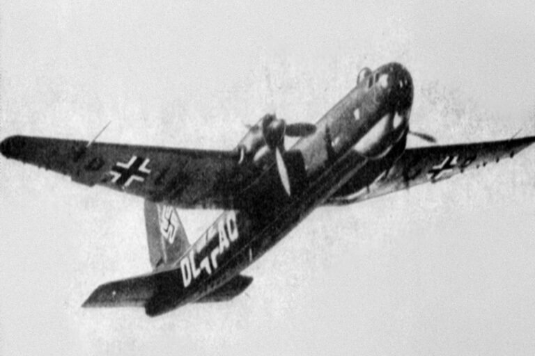 Σαν σήμερα 9 Οκτωβρίου: Το 1944 οι Ναζί βομβαρδίζουν την Αθήνα, τρεις ημέρες προτού αποχωρήσουν