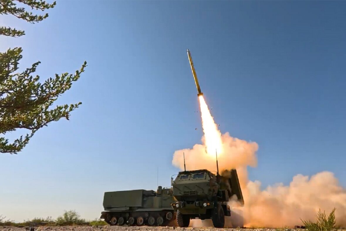 Εκτόξευση πυραύλου GMLRS από σύστημα HIMARS