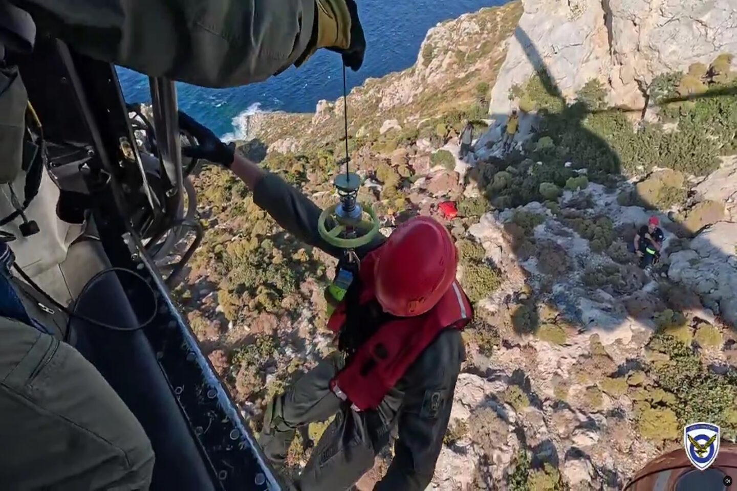 Στιγμιότυπο από την διάσωση τραυματία