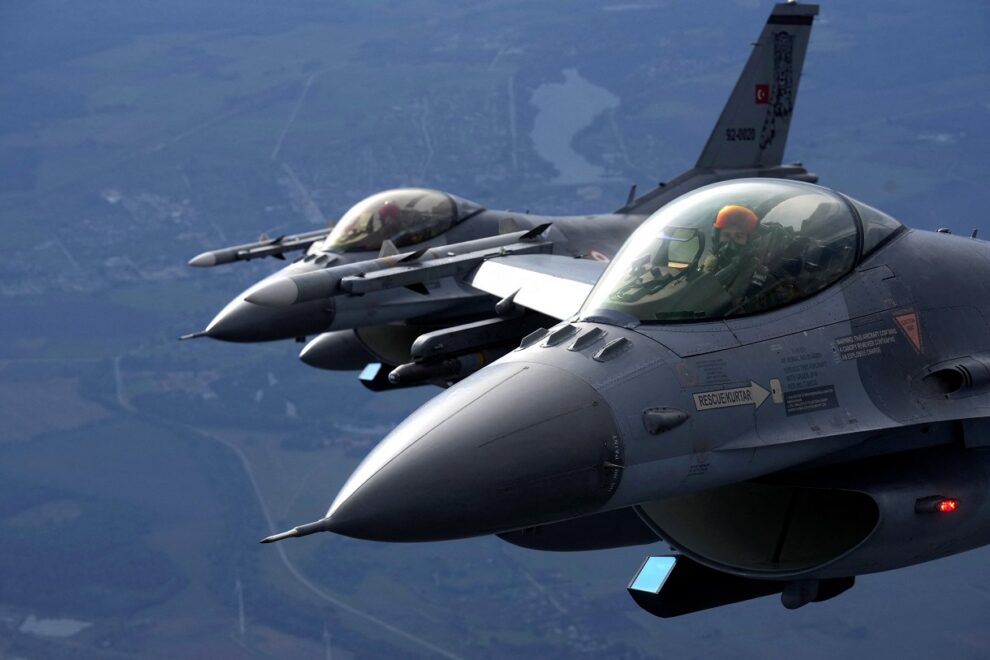 παραβιάσεις F-16